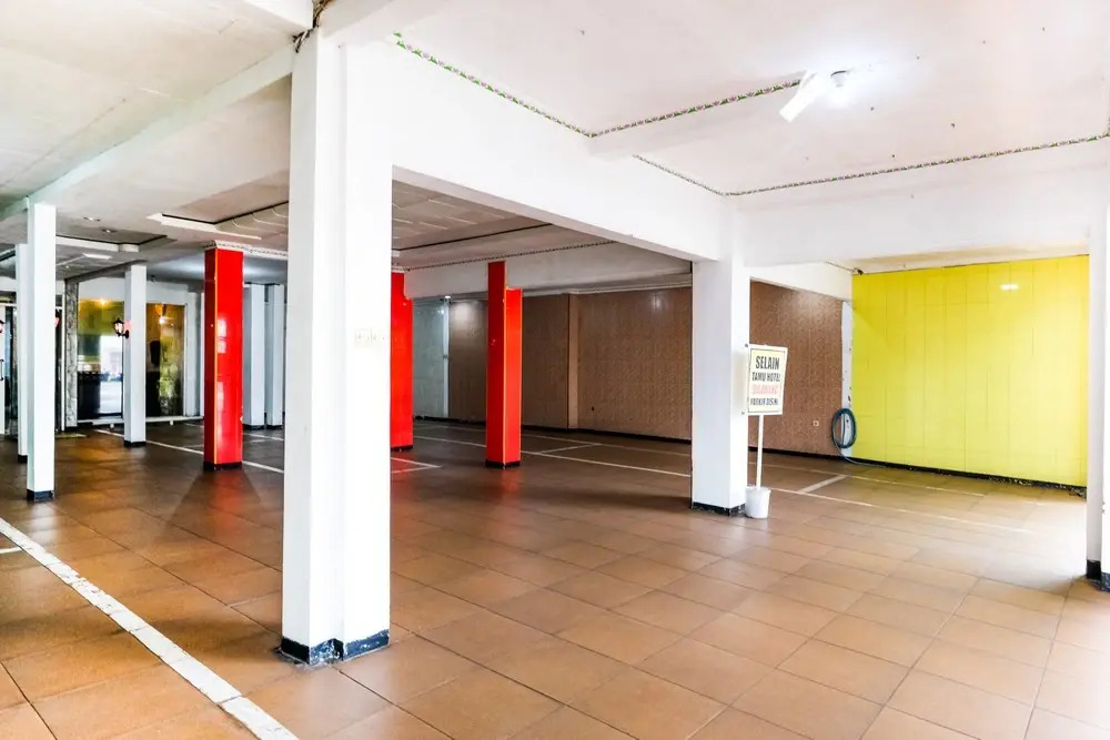 Urbanview Hotel Mawar Sharon near Alun Alun Batu