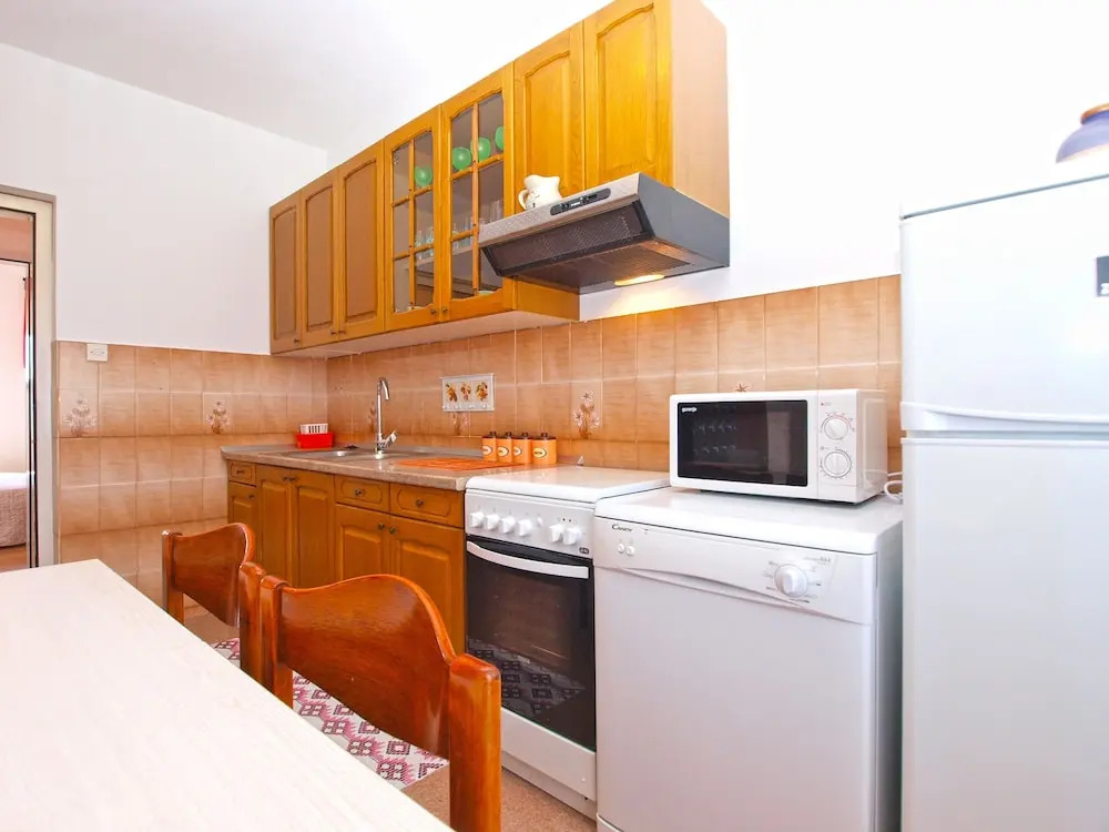 Apartment 1200