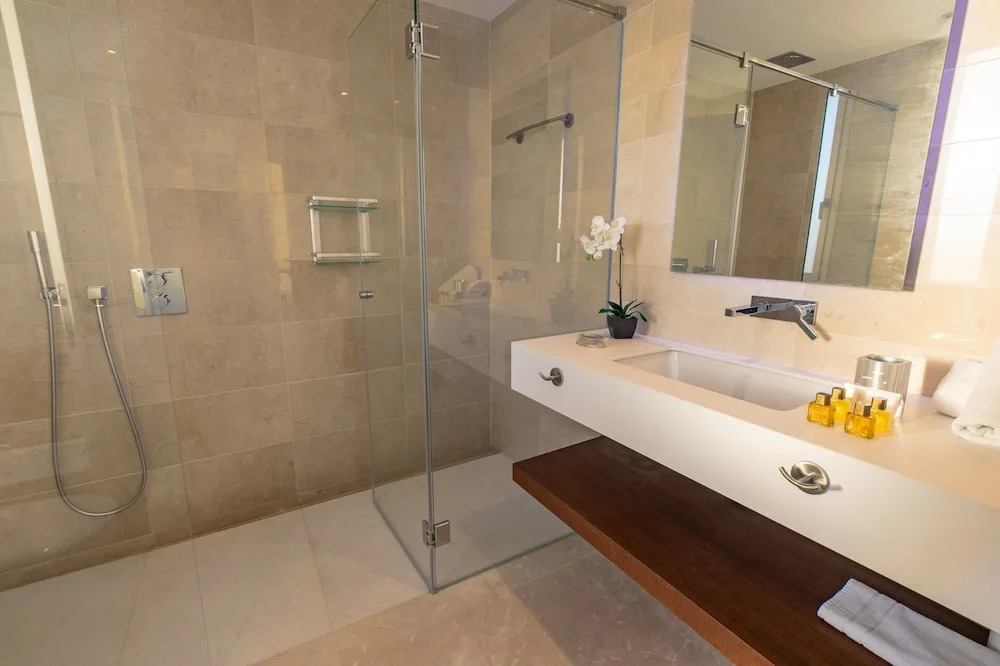 La Finca Luxury Quiet Resort