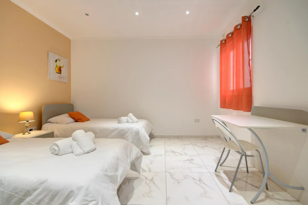 ★ Enjoy Beach & Sea Views in a Modern 3 BR APT ★