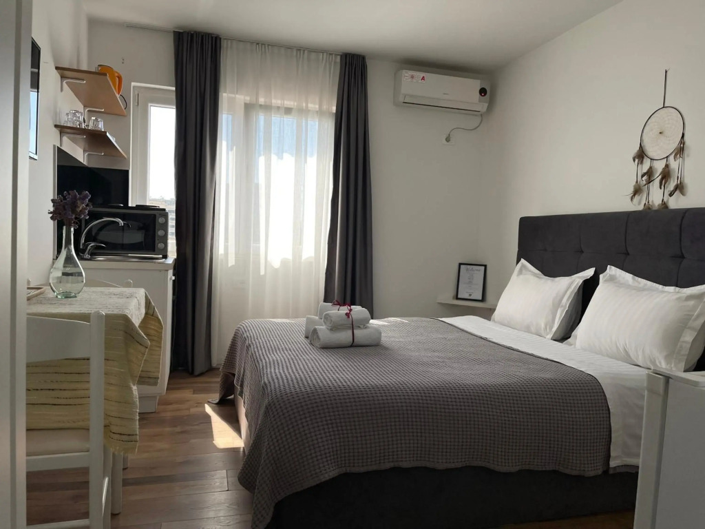 Central Studio Apartments