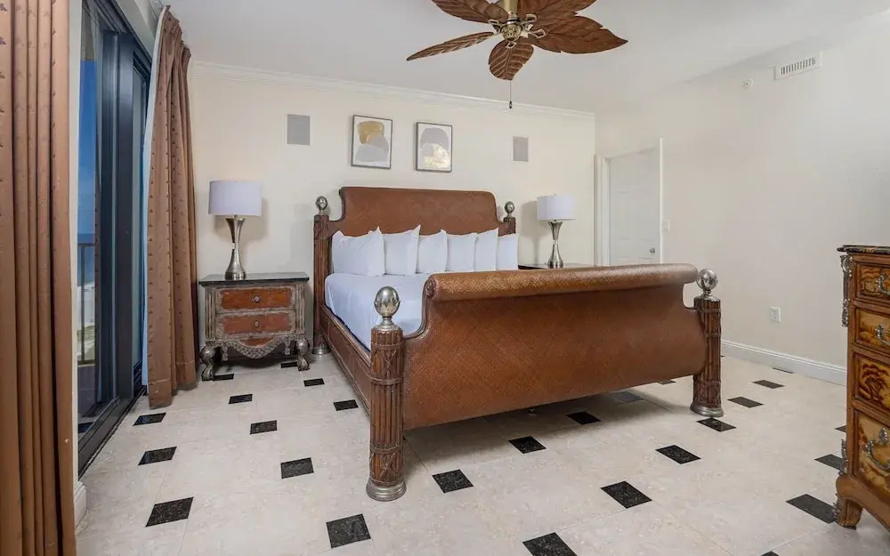 Phoenix X 1509 4 Bedroom Condo