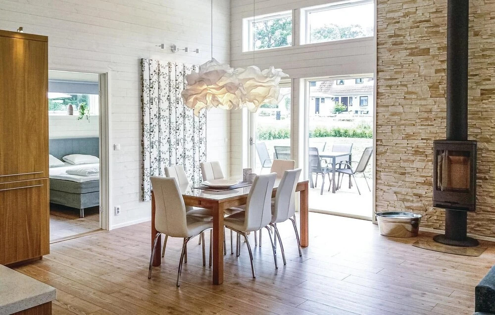 Three-Bedroom Holiday Home In Kopingsvik