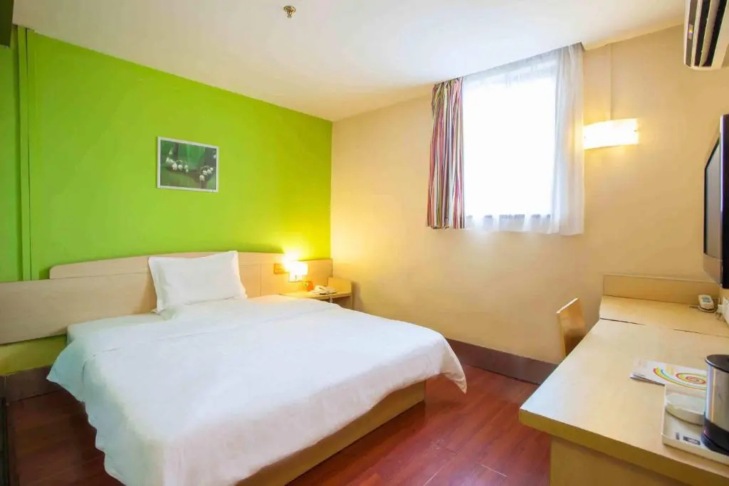 7Days Inn Meizhou Wuzhou Cheng Bus Terminal