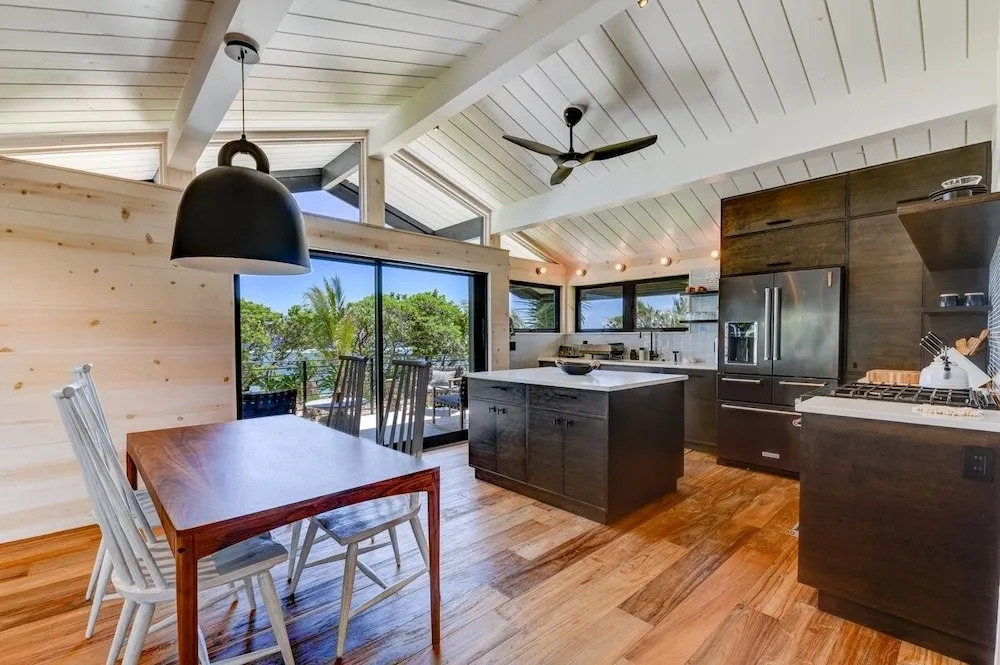 Haena Beach House 2 Bedroom Home by RedAwning
