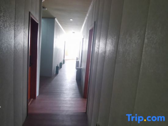 Yecheng Jinsha Business Hotel