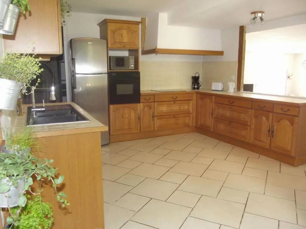 Charmante maison de campagne avec jardin privé, près de Paris et Orléans, idéale pour familles - FR-1-590-136