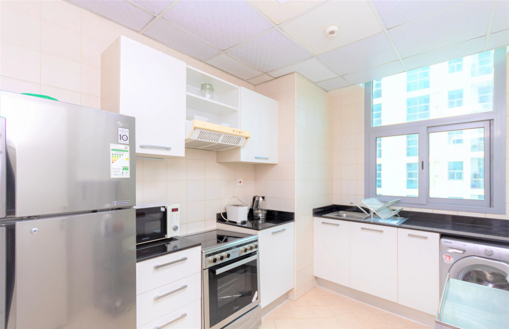 Gorgeous 1 bedroom with balcony in Dubai Marina