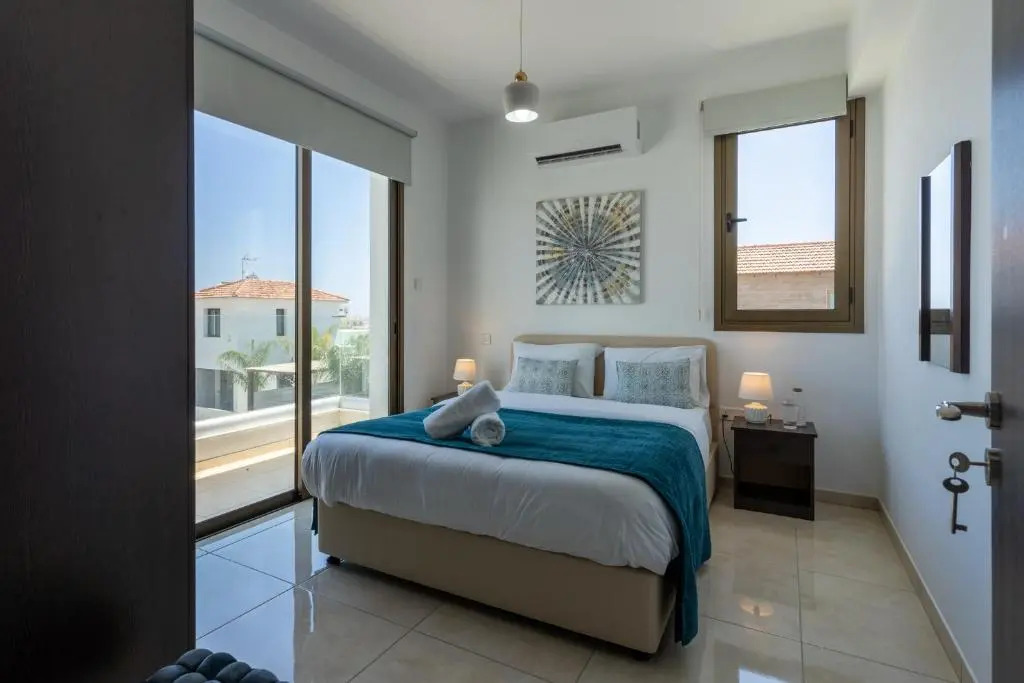 Sea La Vie 3-BR Villa in Protaras