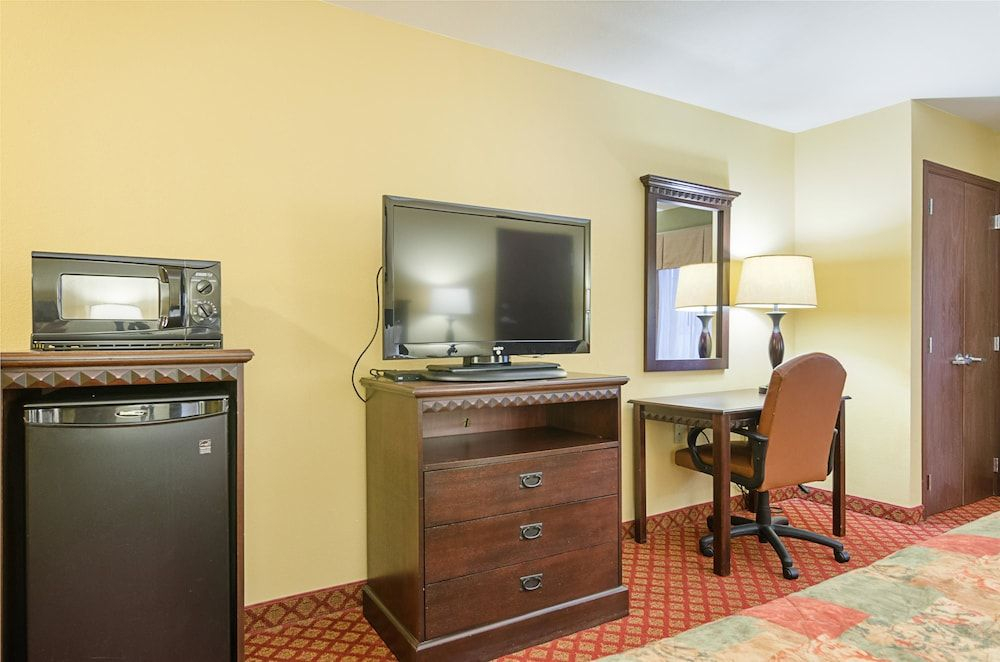 Motel 6 Park City KS