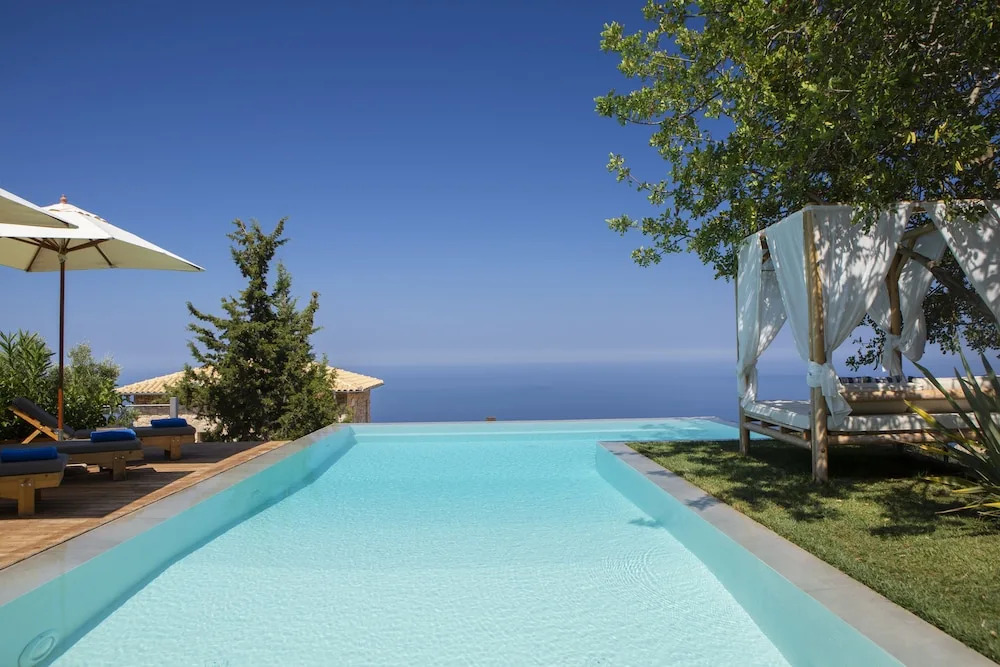 Villa Theoni
