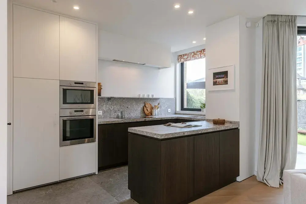 Villa for 8 Guests Steps From the Beach