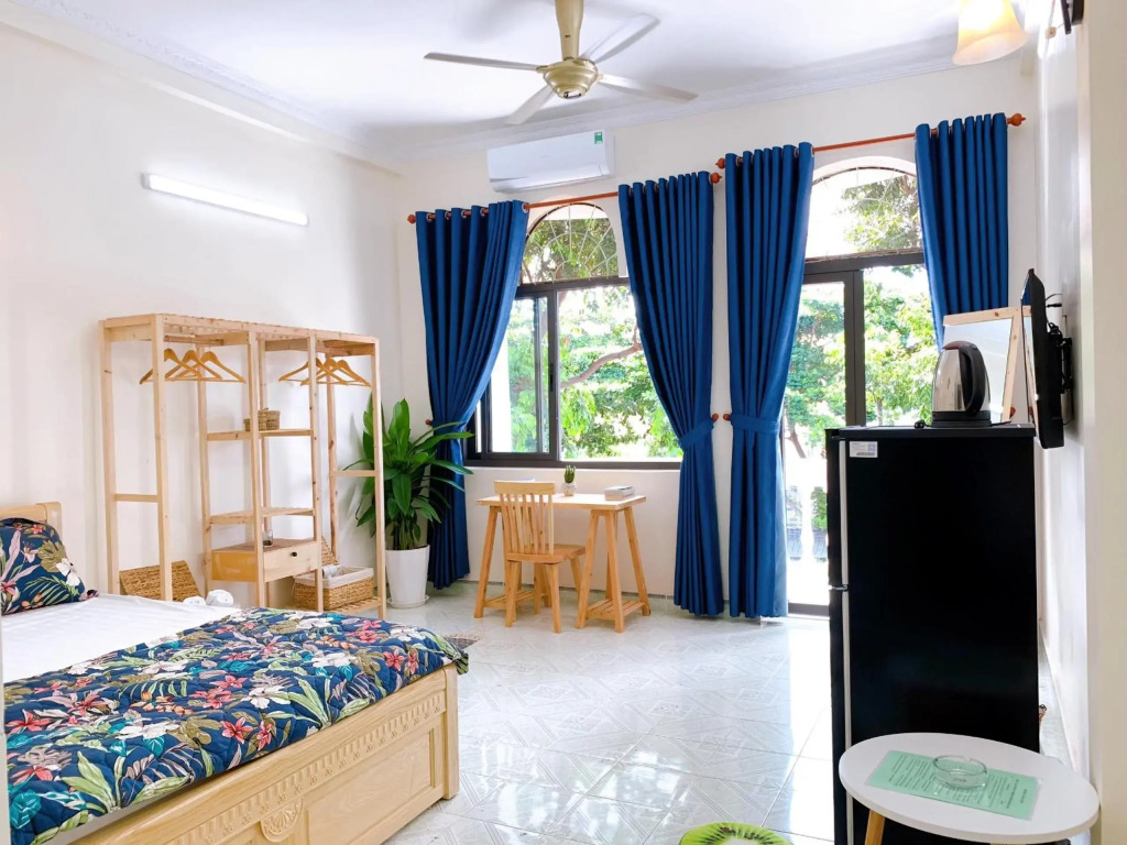 Xoài Xanh Hostel & Villa