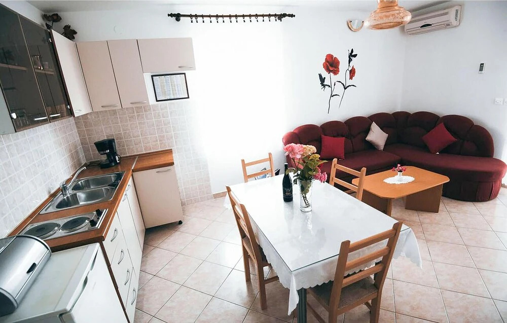 Nice Home in Vodice With Wifi and 3 Bedrooms