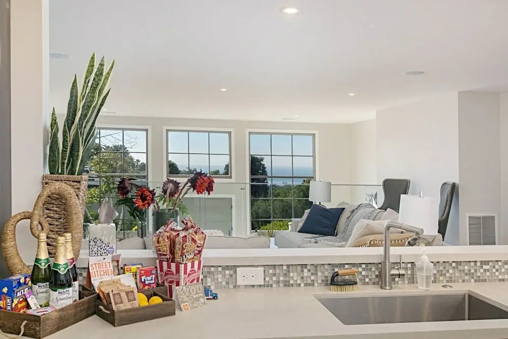 Designer Ocean-view W/ Luxe Chefs Kitchen 5 Bedroom Home