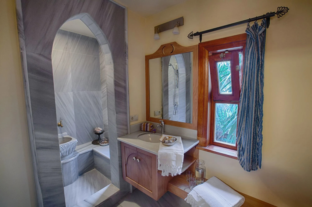 Hotel Empress Zoe