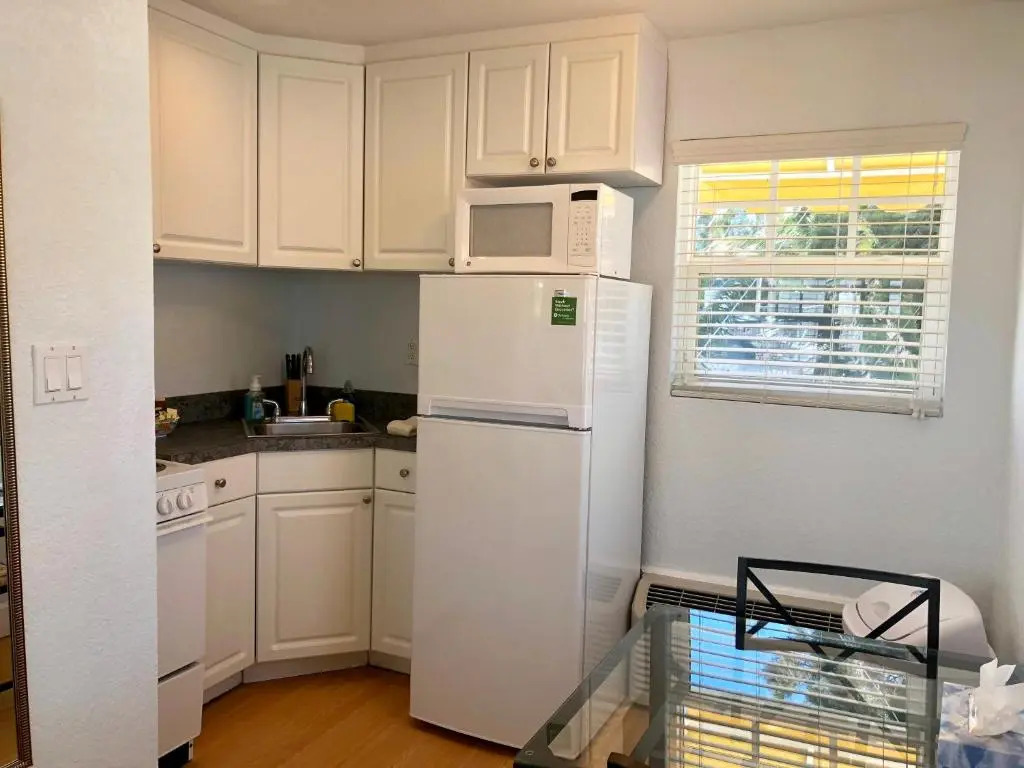 Sabal Palms Inn