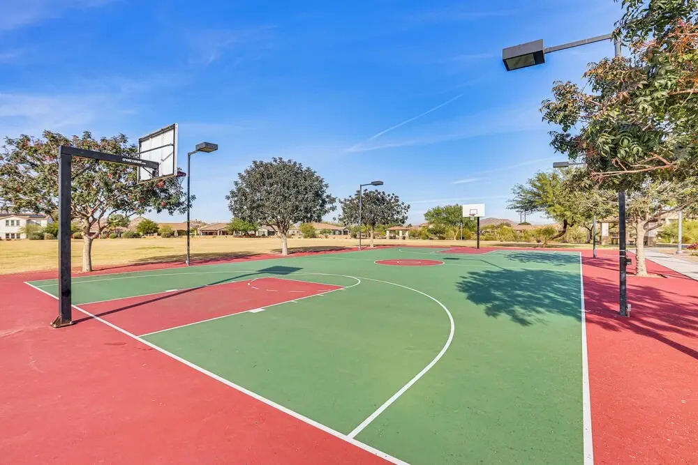 Outdoor Oasis in Goodyear: Stay & Play!