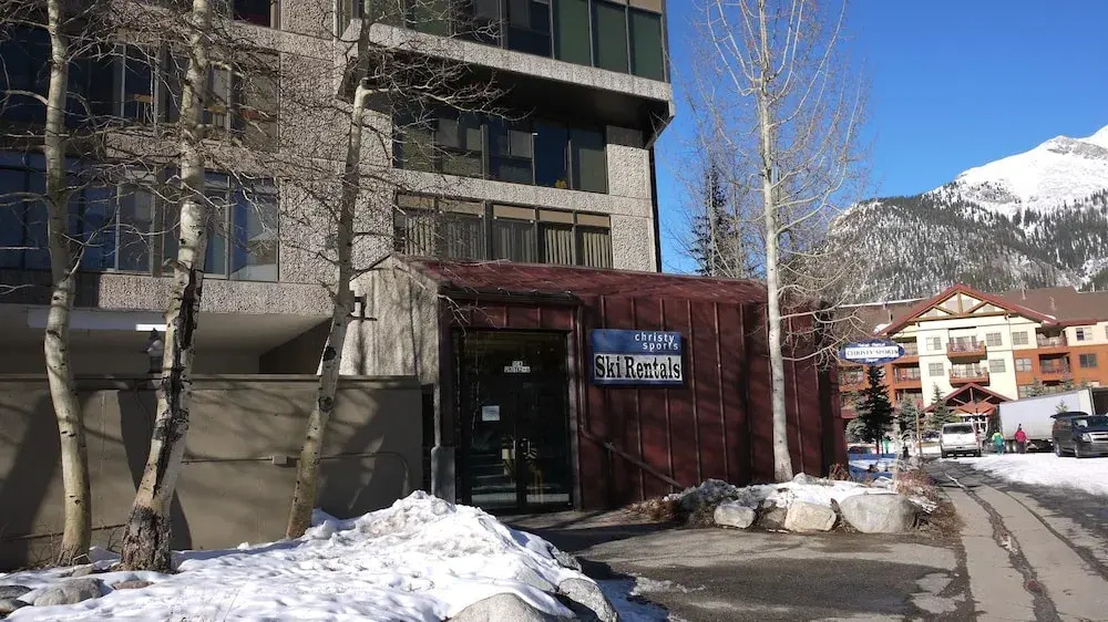 Pet-Friendly Ski in Ski out Condo 30 Second Walk to Lift  - SF204 by RedAwning