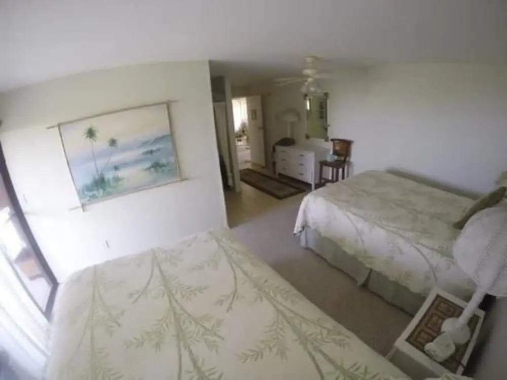 Hale-Hoola B & B