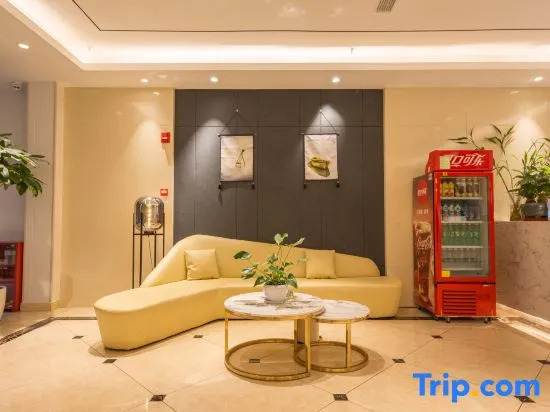 Zhuoding Xisheng Hotel (Chongqing Jiangbei Airport Yubei Square Subway Station)