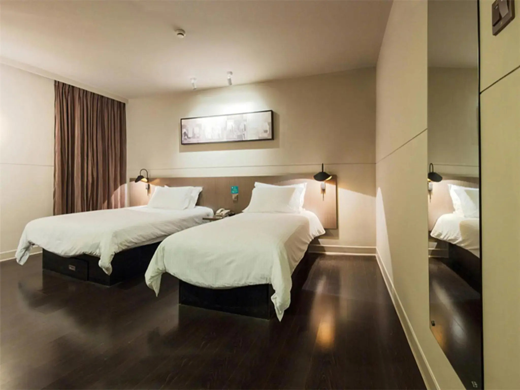 汉庭上海南京东路步行街中心酒店HanTing Hotel - Shanghai East Nanjing Road Pedestrian Street Center