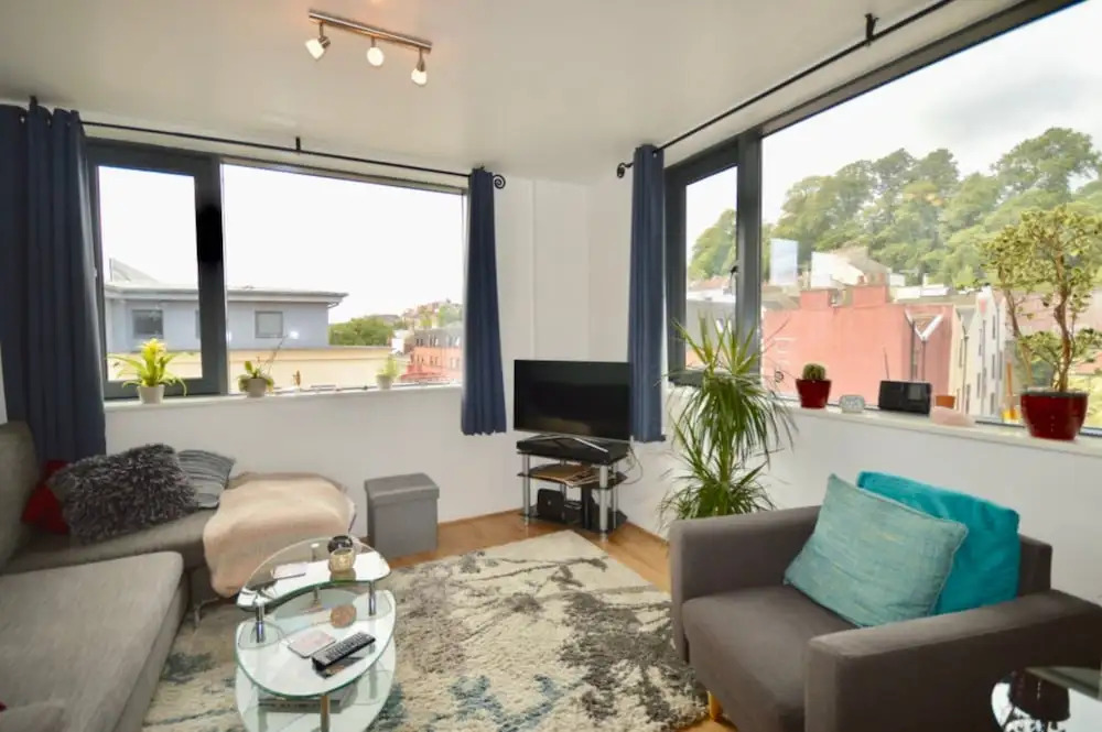 Bright Apartment In The Heart Of Bristol