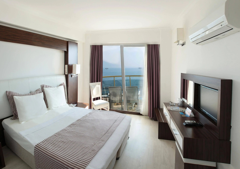 Arora Hotel