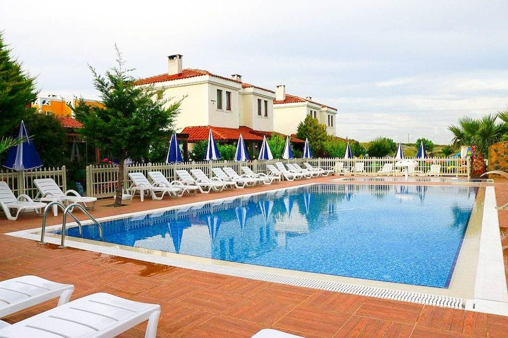 Destina Suit Hotel