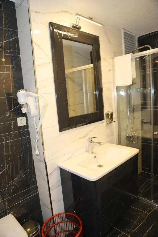 Grand Kavi Hotel