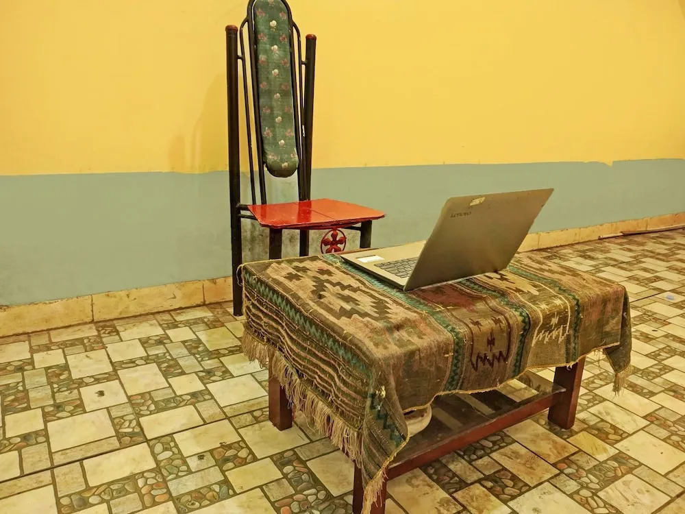 OYO Life  92936 Kost Teteh Erni Karawang