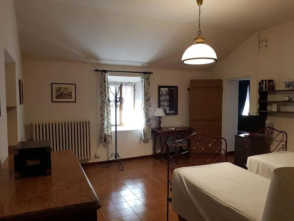 Apartment in a 19th Century Building, in the Hills With Stunning Views, Wifi