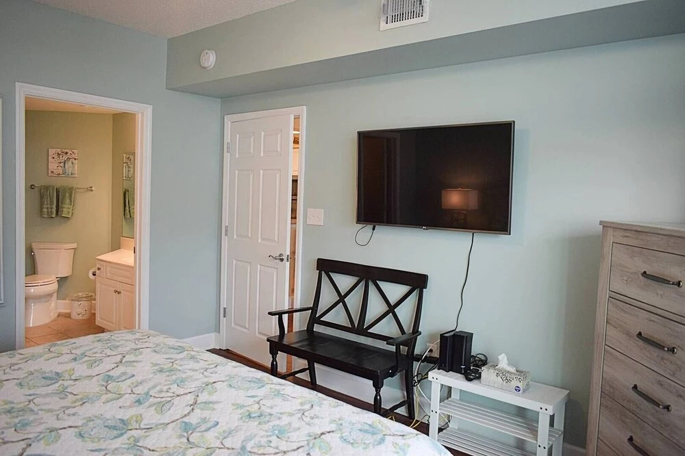 Bluewater Keyes Ph9 2 Bedroom Condo by Redawning, North Myrtle Beach