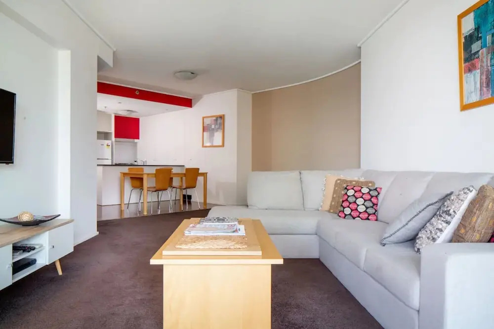 Amazing Brisbane CBD 2 Bedroom Apartment With River Views