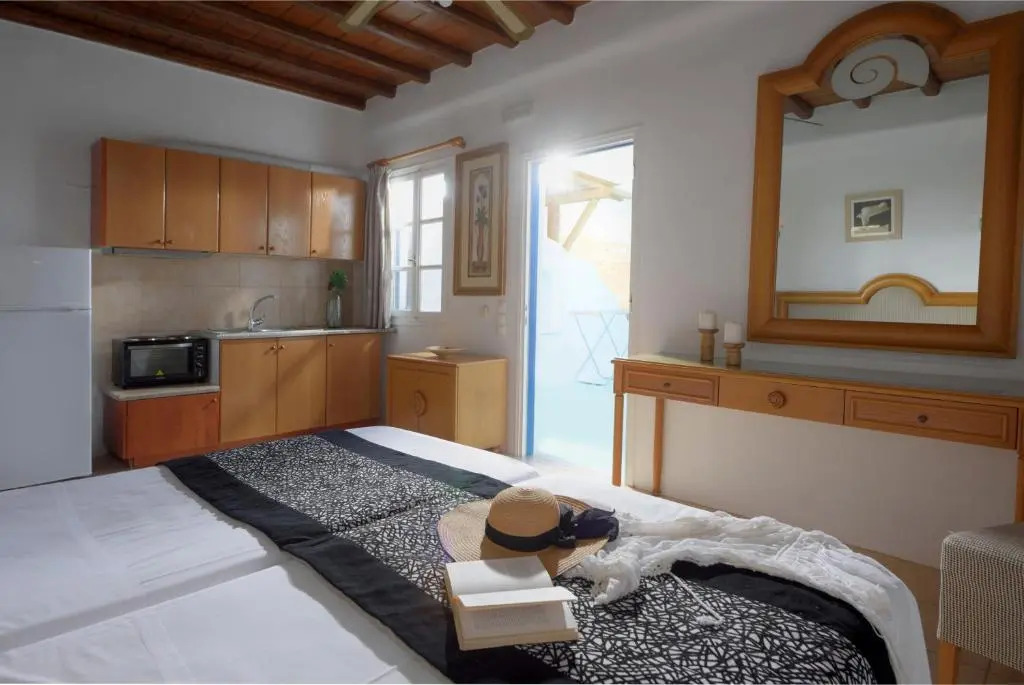 Adonis Rooms