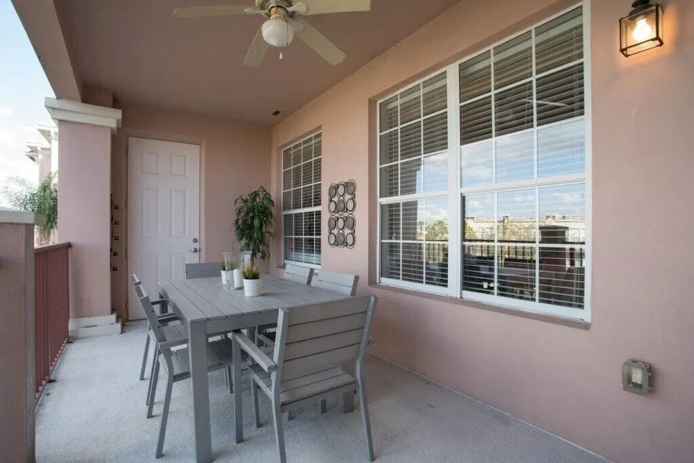 Casa Viva New Vista Cay 3 Bedroom Condo by Redawning