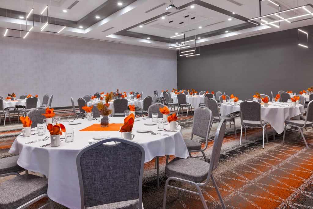 Holiday Inn & Suites - Toledo Southwest - Perrysburg by IHG