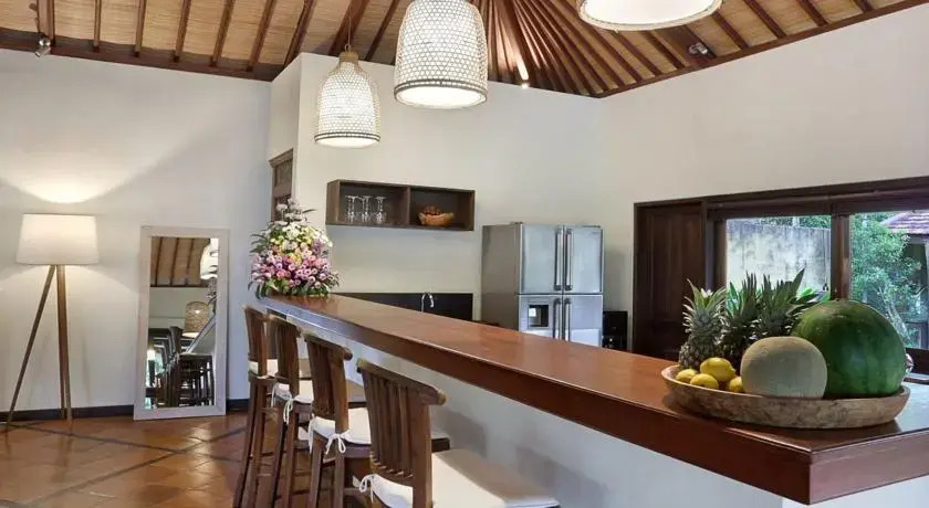 Acacias Villa