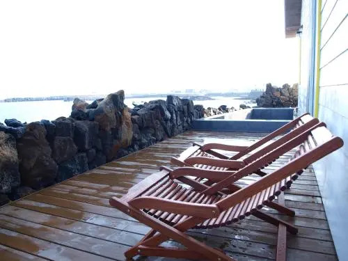Jeju Namoo-n-sea Pension