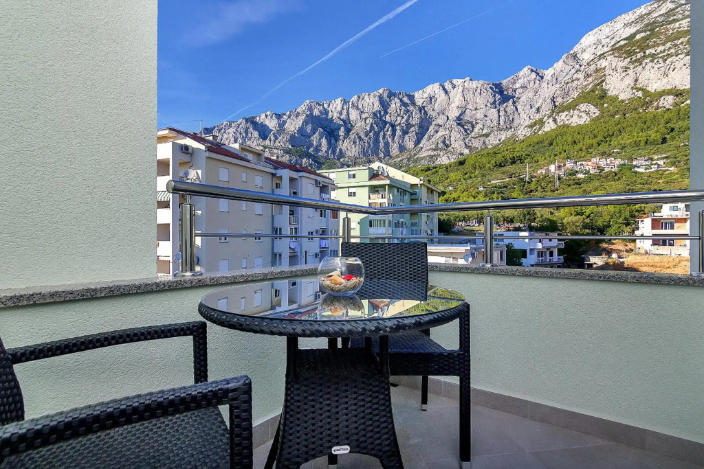 Penthouse Lush Makarska