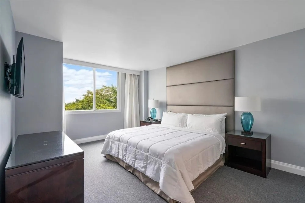 1 Bedroom Suite at Galleryone 1 Condo by Redawning