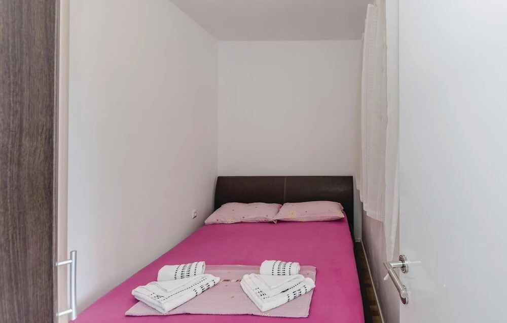 Nice Home in Pag With Wifi and 2 Bedrooms