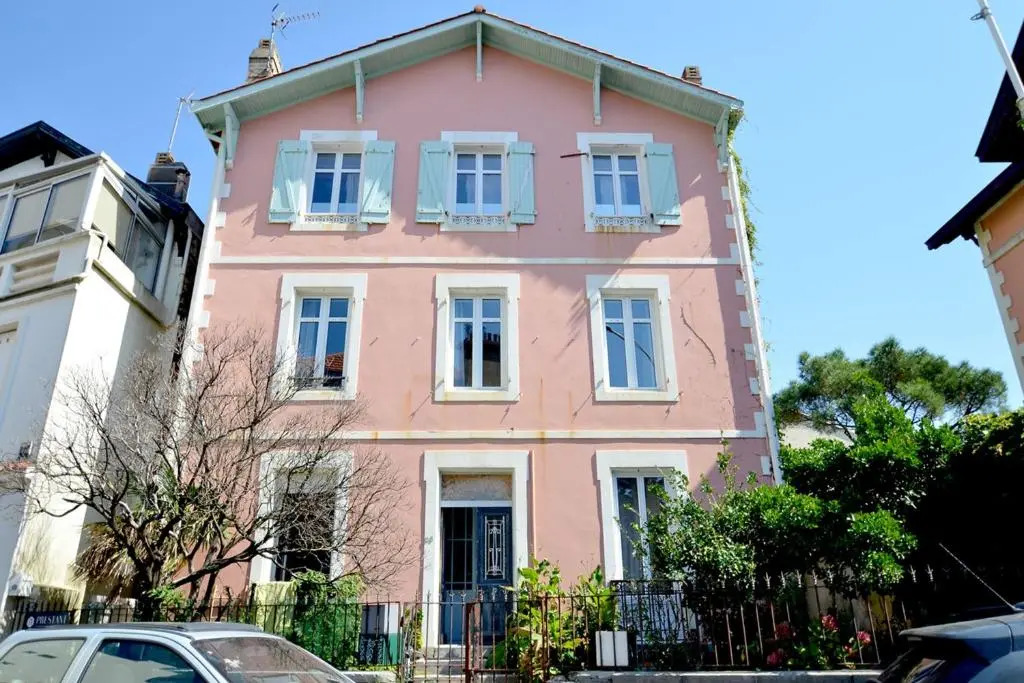 Gambetta Stylish 2 bedrooms apartment - Between Beach & Fresh Market