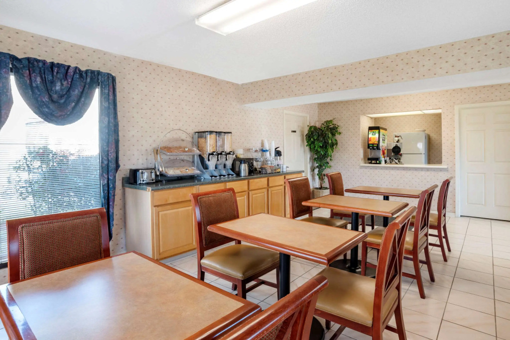 Econo Lodge Pearl - Jackson