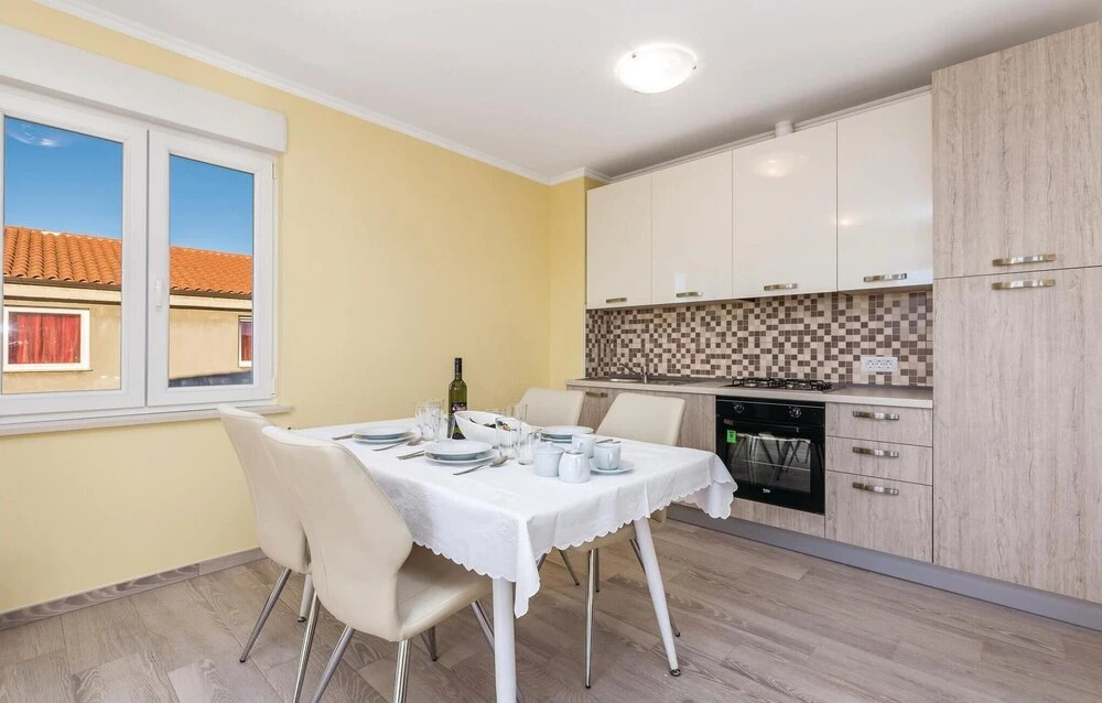 Nice Home in Cavle With Wifi and 2 Bedrooms
