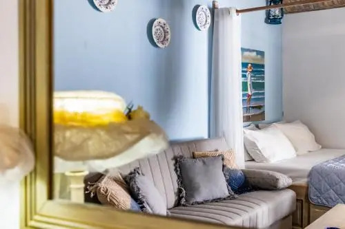 Yianna Cottage Studios
