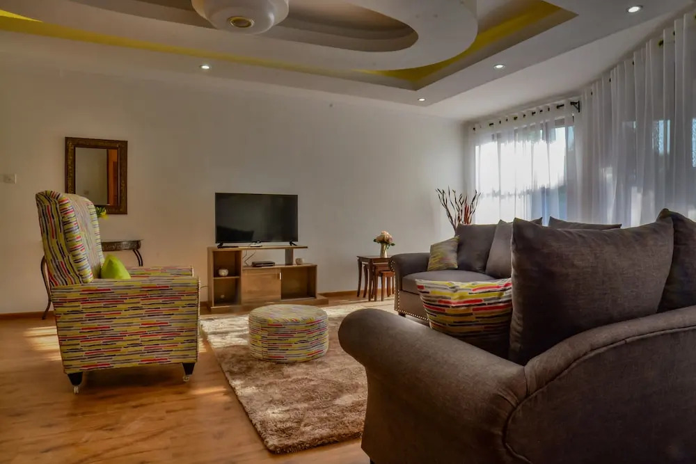 Edmor Residences - Riverside