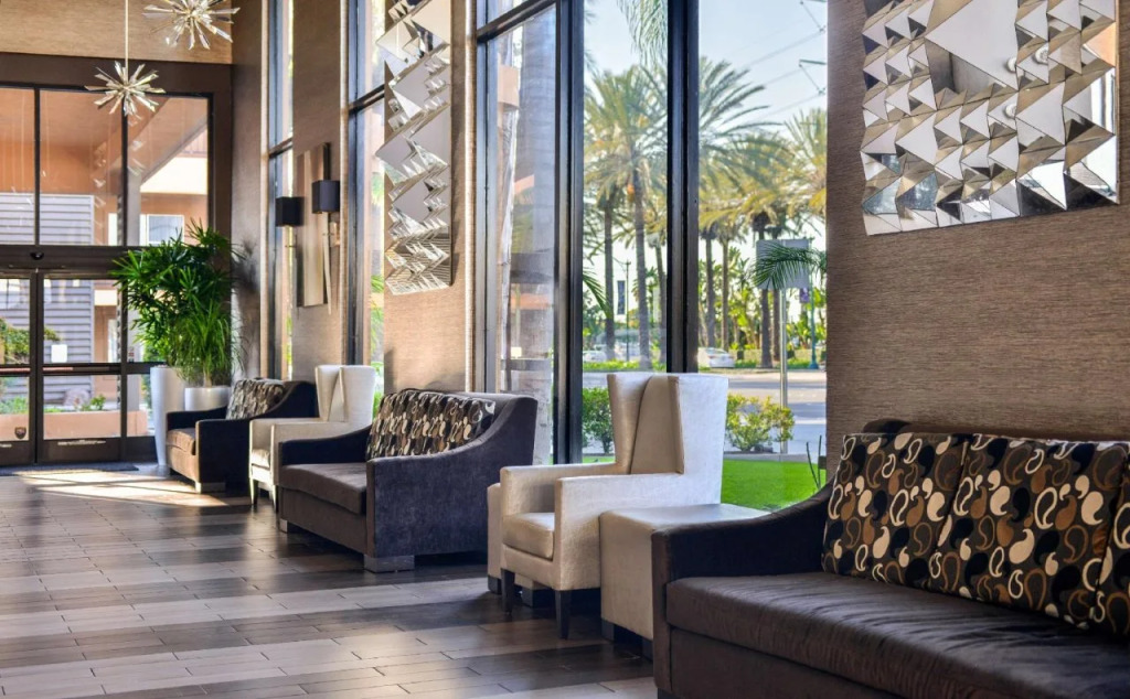 Best Western Plus Stovalls Inn