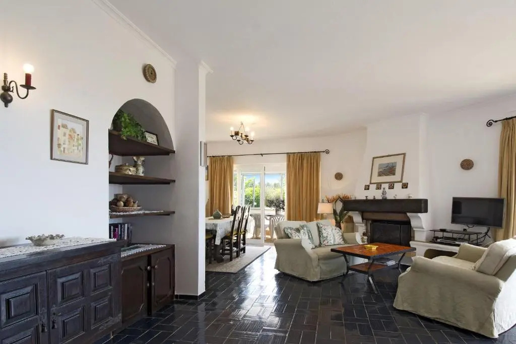 607 Villa Lorena