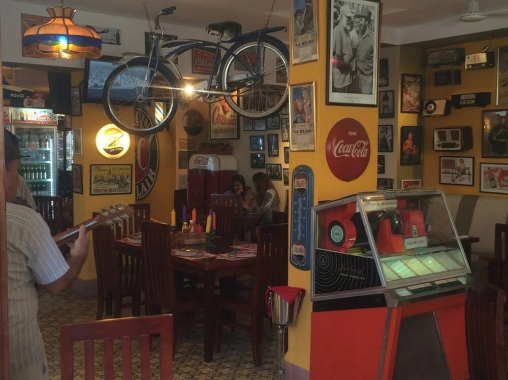 Marquez De Liz 2: Suite Black & White In Havana